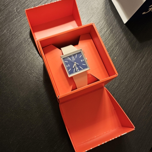 Swatch 39 Uhr, Original und ab Fabrik